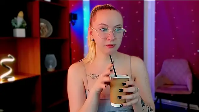 mila_glow1: απευθείας συνομιλία ΧΧΧ