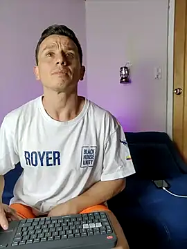 Andrewfalcon webkamerás műsora