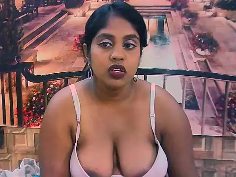 Chat XXX en directo de IndianDiva27