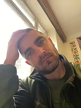 Pertunjukan Kamera Web VANYA1997