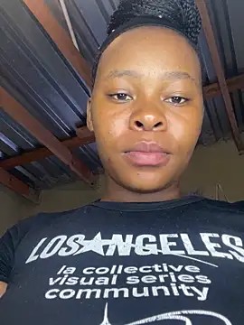 MiyaXo2 Adlı Modelin Canlı XXX Sohbeti