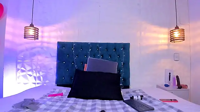 samantha_foxyy's Live XXX Chat