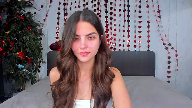 Milana_Crystal_ Live XXX-chat