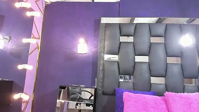 EMYCLARK01 Live XXX-Chat