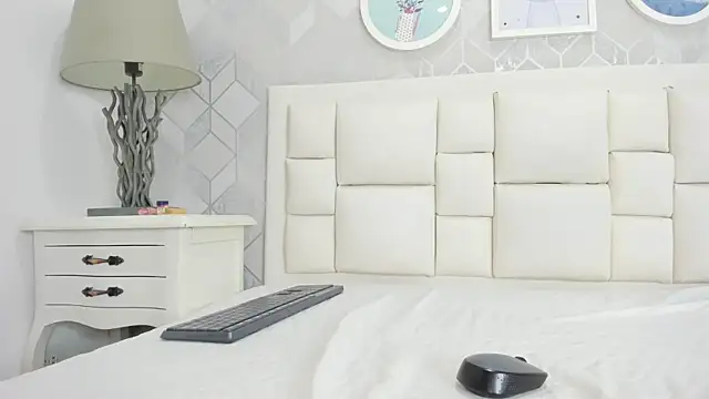 naia_cox 现场XXX聊天