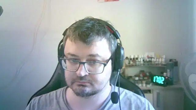 Živý XXX chat SirAbuser