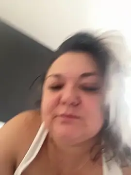 MikyVesela Chat XXX live