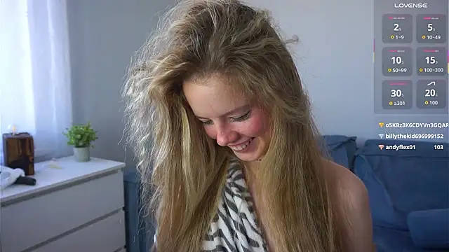 TiffinyMergist Chat XXX in diretta