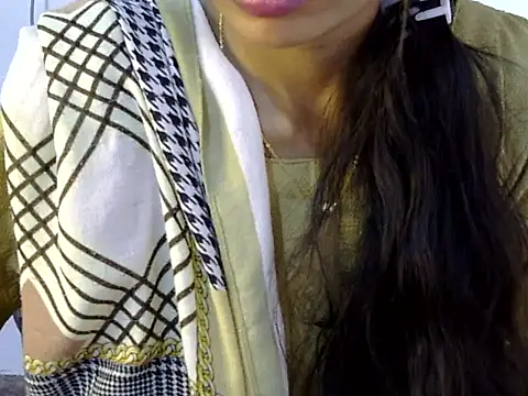 Kulsum_S লাইভ XXX চ্যাট