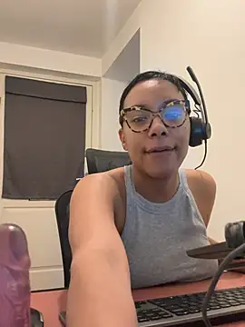 Show modela Melia_Rayne na web-kameri