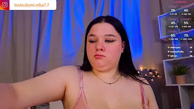 Živý XXX chat BiggieBoobies