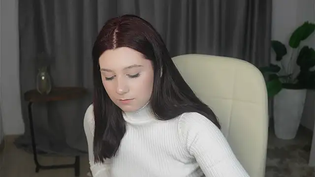 TrudieHeight Chat XXX in diretta