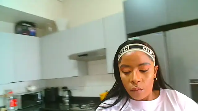 Lalakin900 Chat XXX in diretta