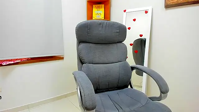 Maddinia Webcam Show