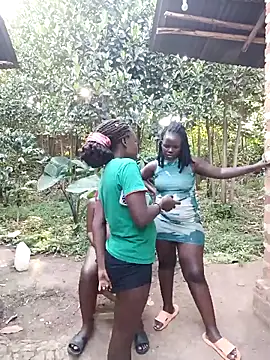 holygrail001 Webcam Show