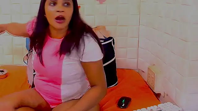 Czat XXX na żywo – Luciousindian69