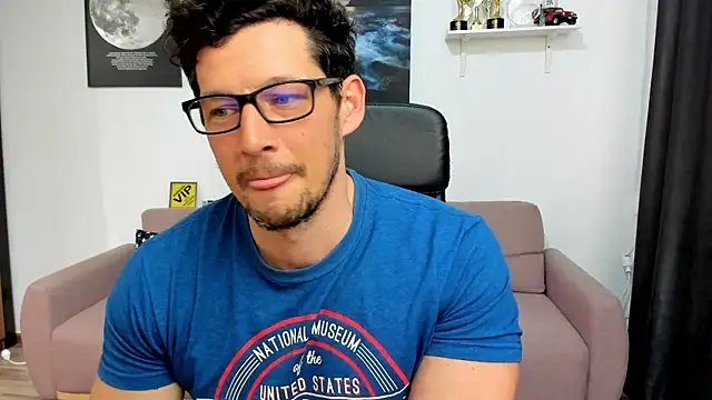 Chat +18 de BrutusK08 ao vivo