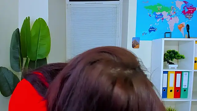 AnaMills: онлайн-секс-чат