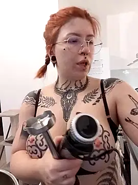 Вебкам-шоу divine_eve