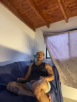 Show modela AndresSmith__ na web-kameri