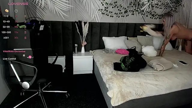 Chat +18 de Kira_Key ao vivo