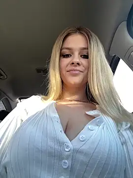 Love_Bri's Webcam Show