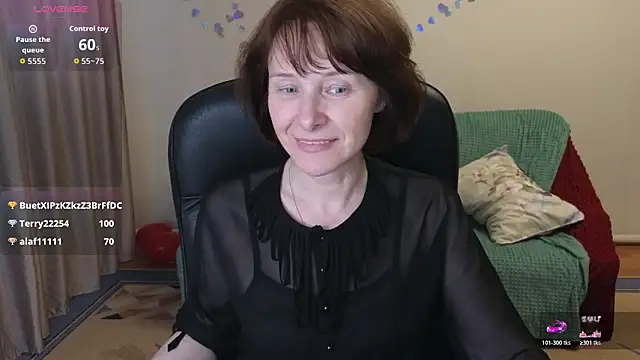 Lia_Tito: διαδικτυακό σόου στην κάμερα