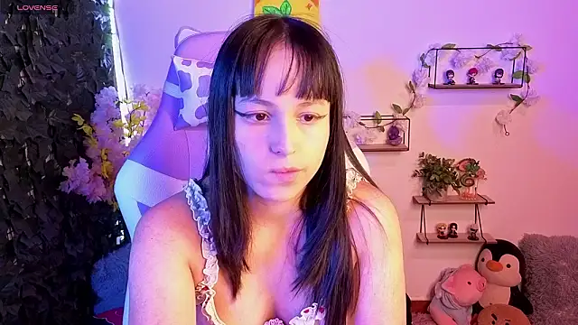 Eymmy_24 即時 XXX 聊天