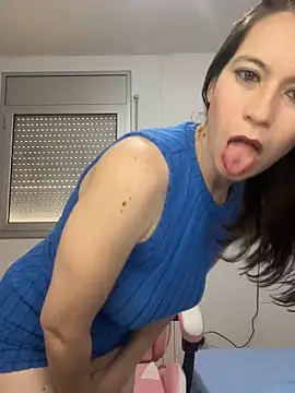 AlanaRius18のライブXXXチャット