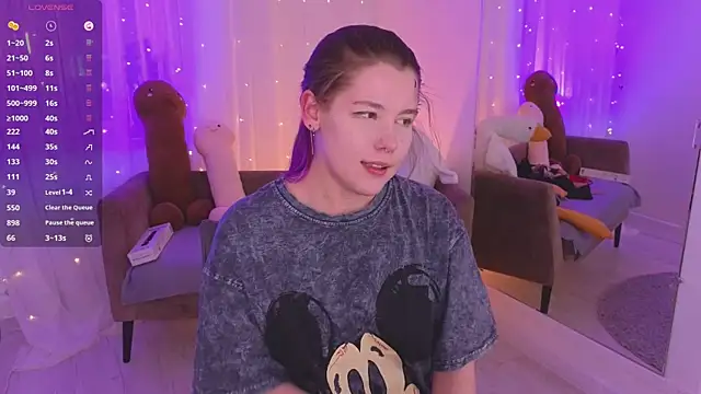 Mira_Falls লাইভ XXX চ্যাট