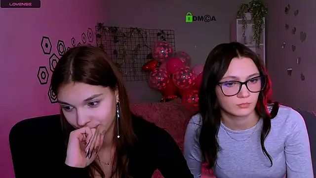 effysosweet 现场XXX聊天