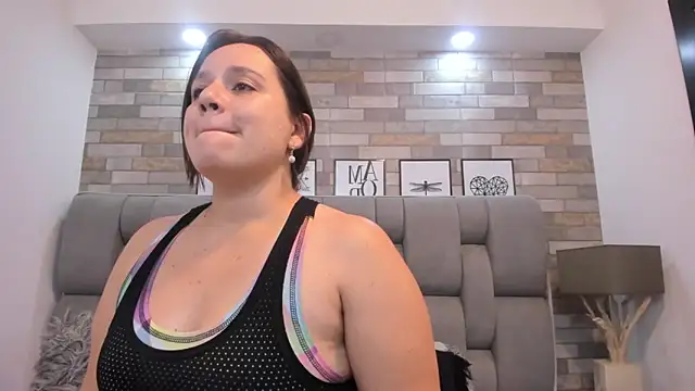 XXX chat uživo modela kathysmith19