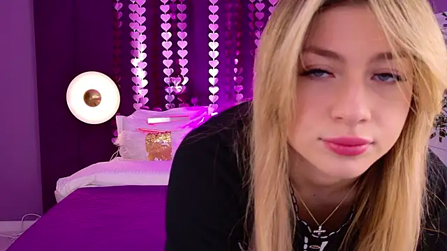 XXX chat uživo modela HelenaMorgan