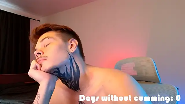 DENIS_HERE webkamerás műsora