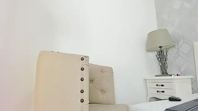 XXX chat uživo modela naia_cox