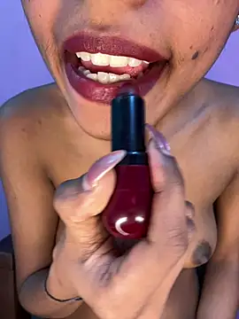 โชว์เว็บแคมของ Small_Titss