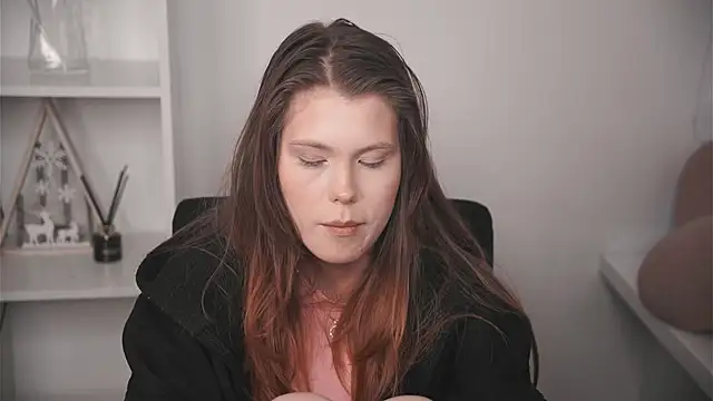 Chat +18 de MarnieWootan ao vivo