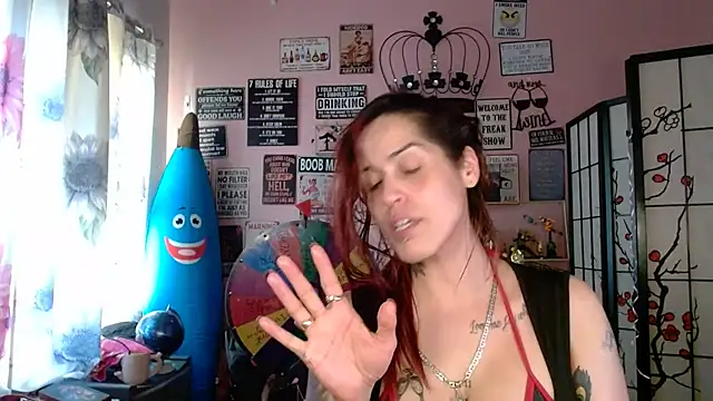 Show modela latinacubana na web-kameri