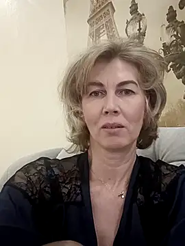 stellahere8: απευθείας συνομιλία ΧΧΧ