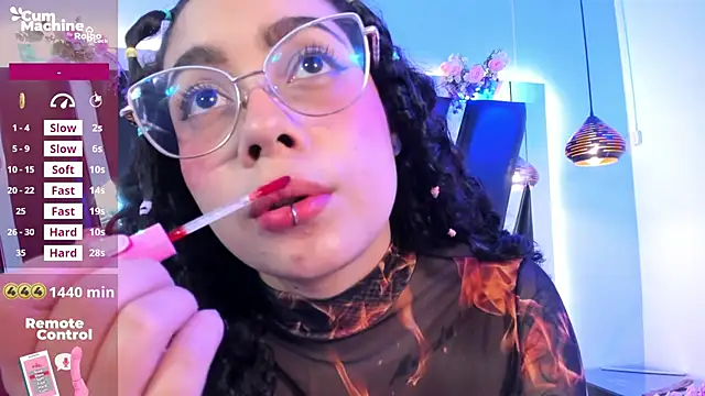 antonelllepiercee Adlı Modelin Canlı XXX Sohbeti