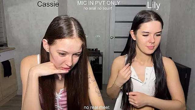 دردشة girls_secrets الجنسية المباشرة