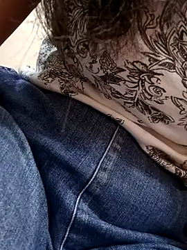 Show modela CuteSarikaLIVE na web-kameri