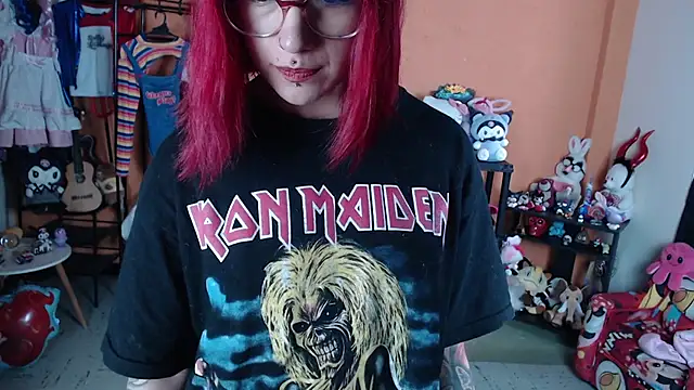 Chat +18 de MissMiia2 ao vivo