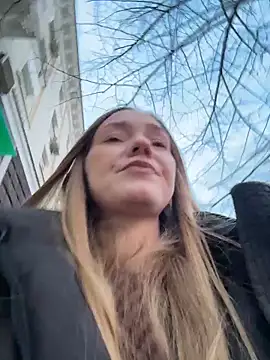 MilaMoone 现场XXX聊天