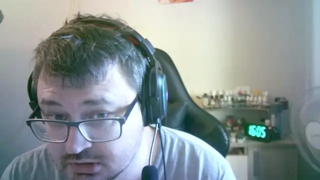 SirAbuserのウェブカメラショー