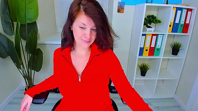 AnaMills Adlı Modelin Canlı XXX Sohbeti