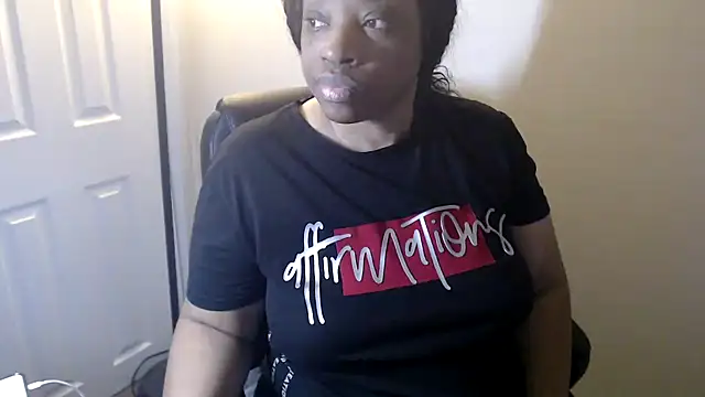 Sexymona1218's Live XXX Chat