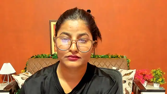 Jasmine_Jaey1: онлайн-секс-чат