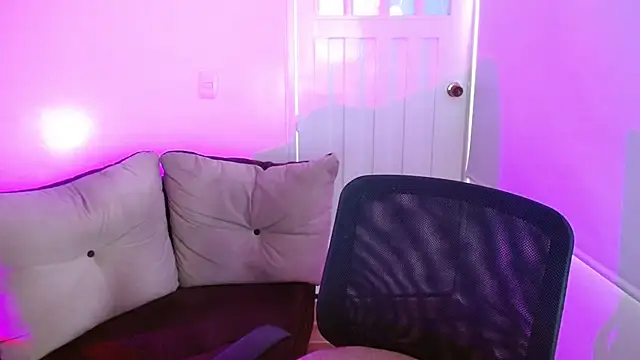 milfrousse 라이브 XXX 채팅