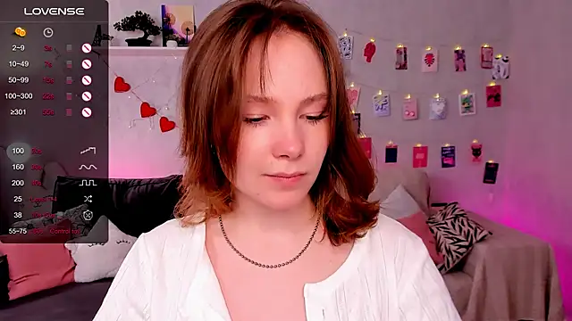 LanaBlu_ Chat XXX live